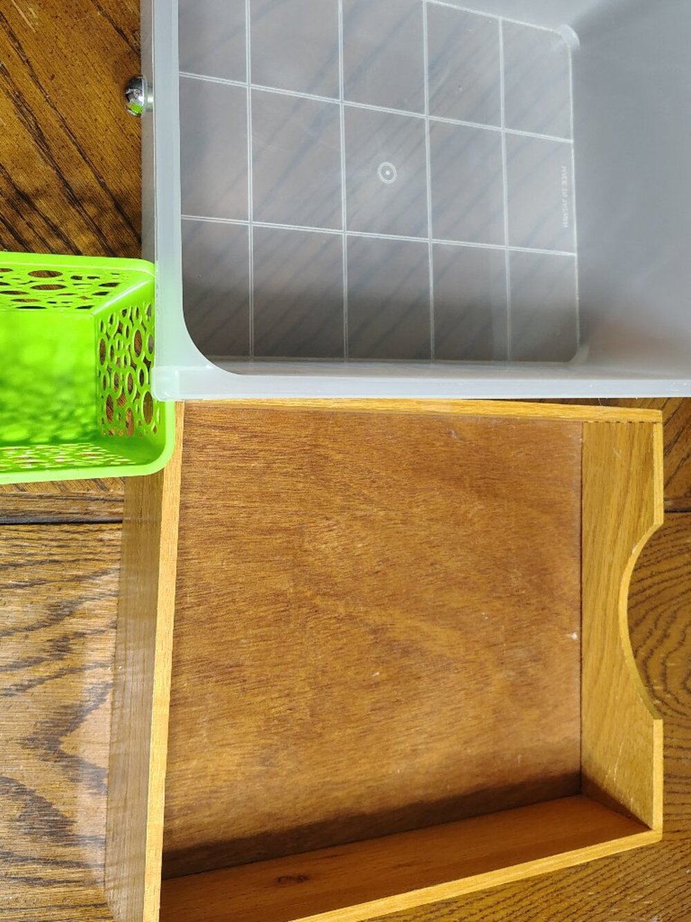 two storge trays
